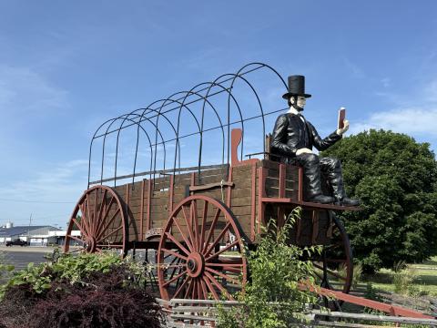 World's Largest Covered Wagon in Lincoln, Illinois